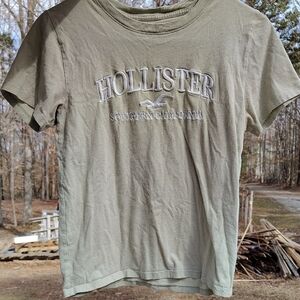 Hollister Men's Sage Green Tee